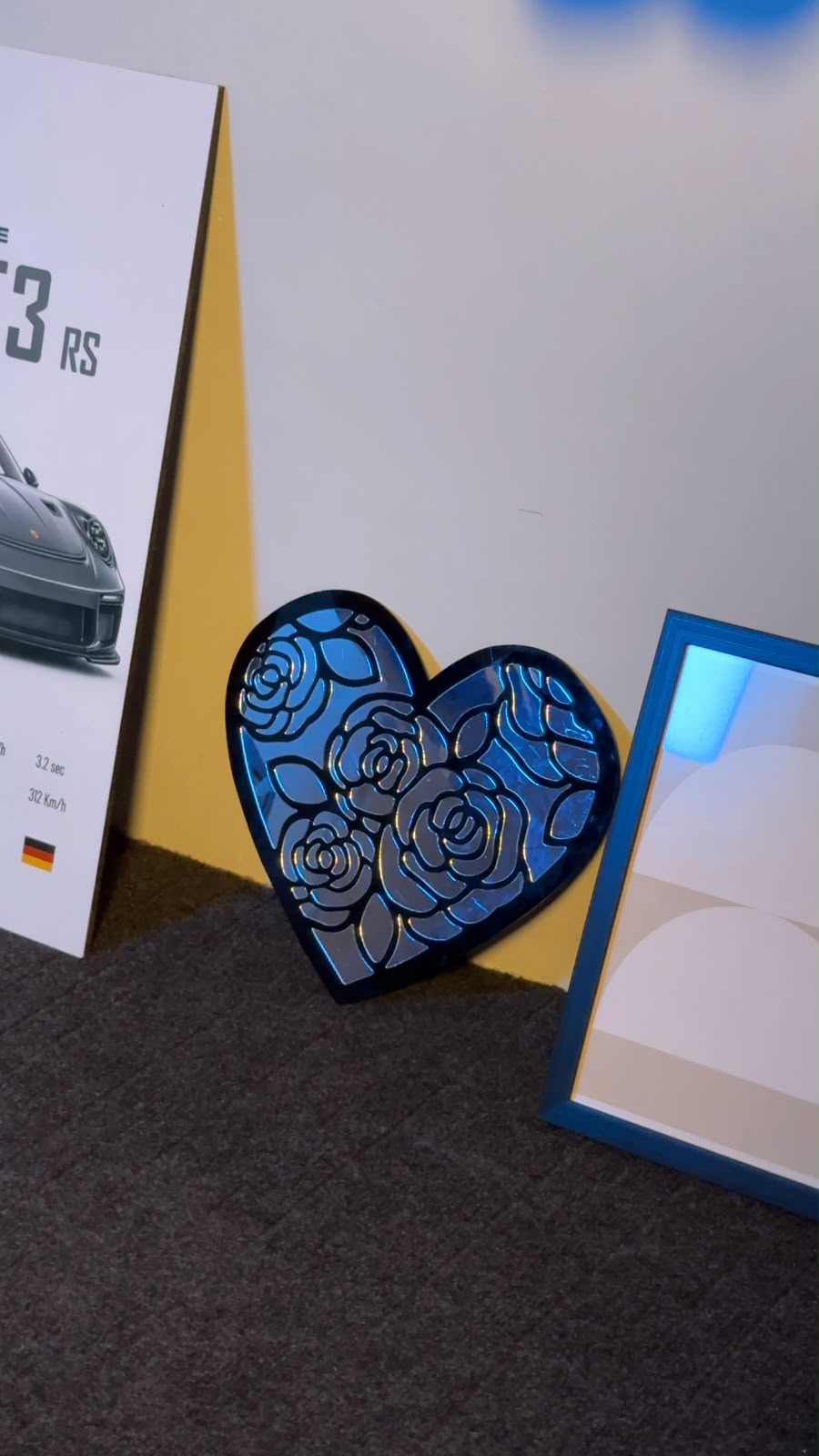 Floral heart wall decor