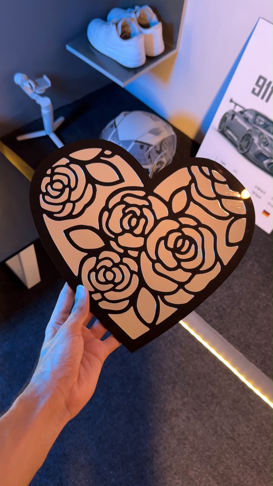 Floral heart wall decor