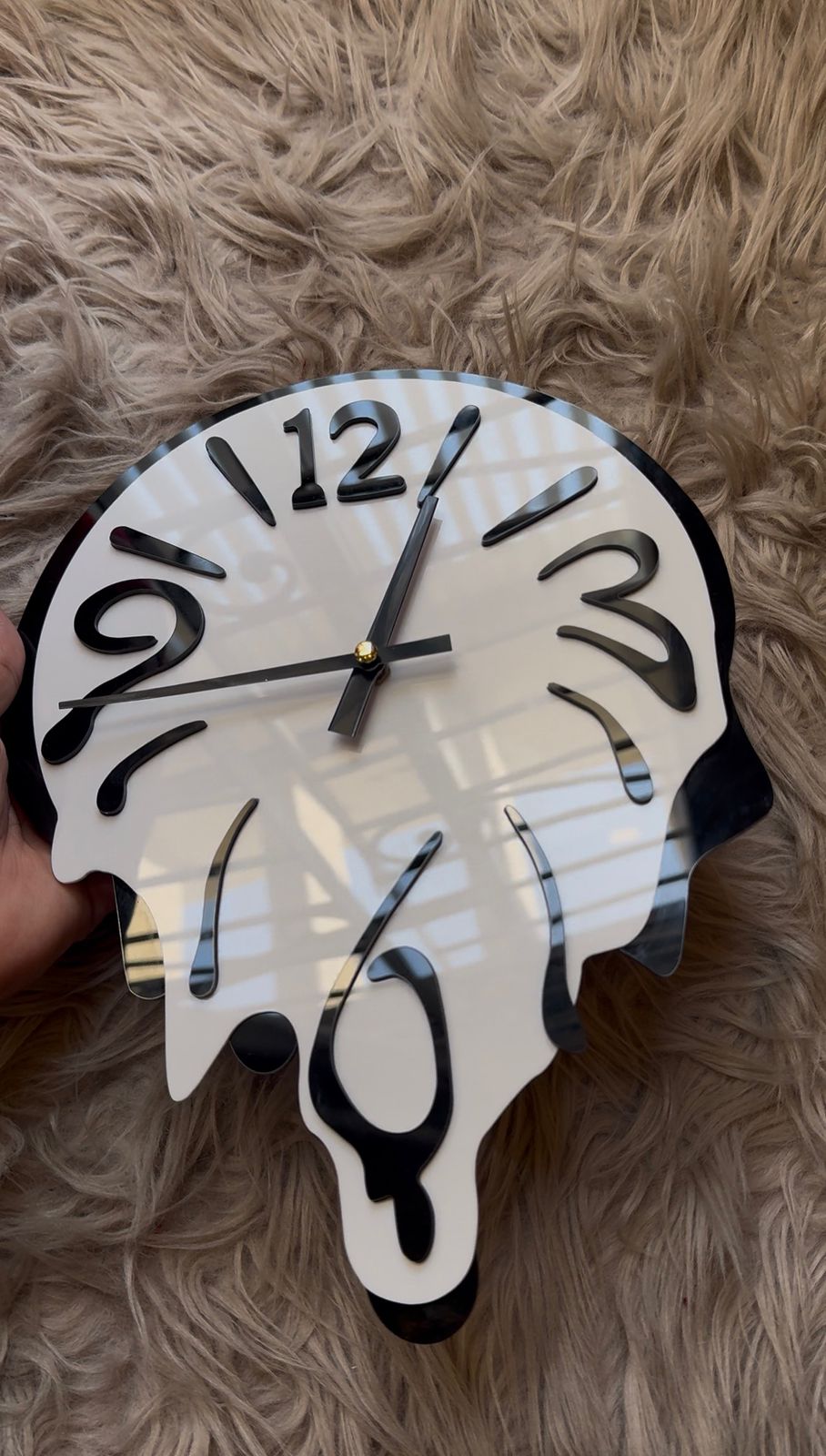 Circle melting clock