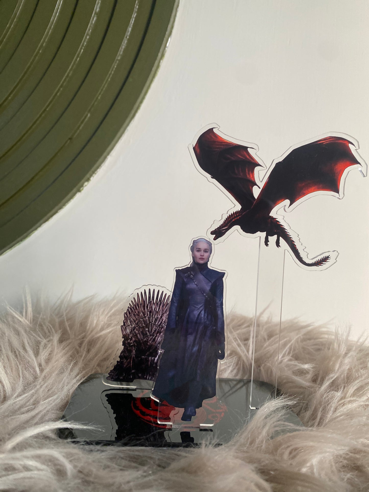 Daenerys targeryan final moments standee