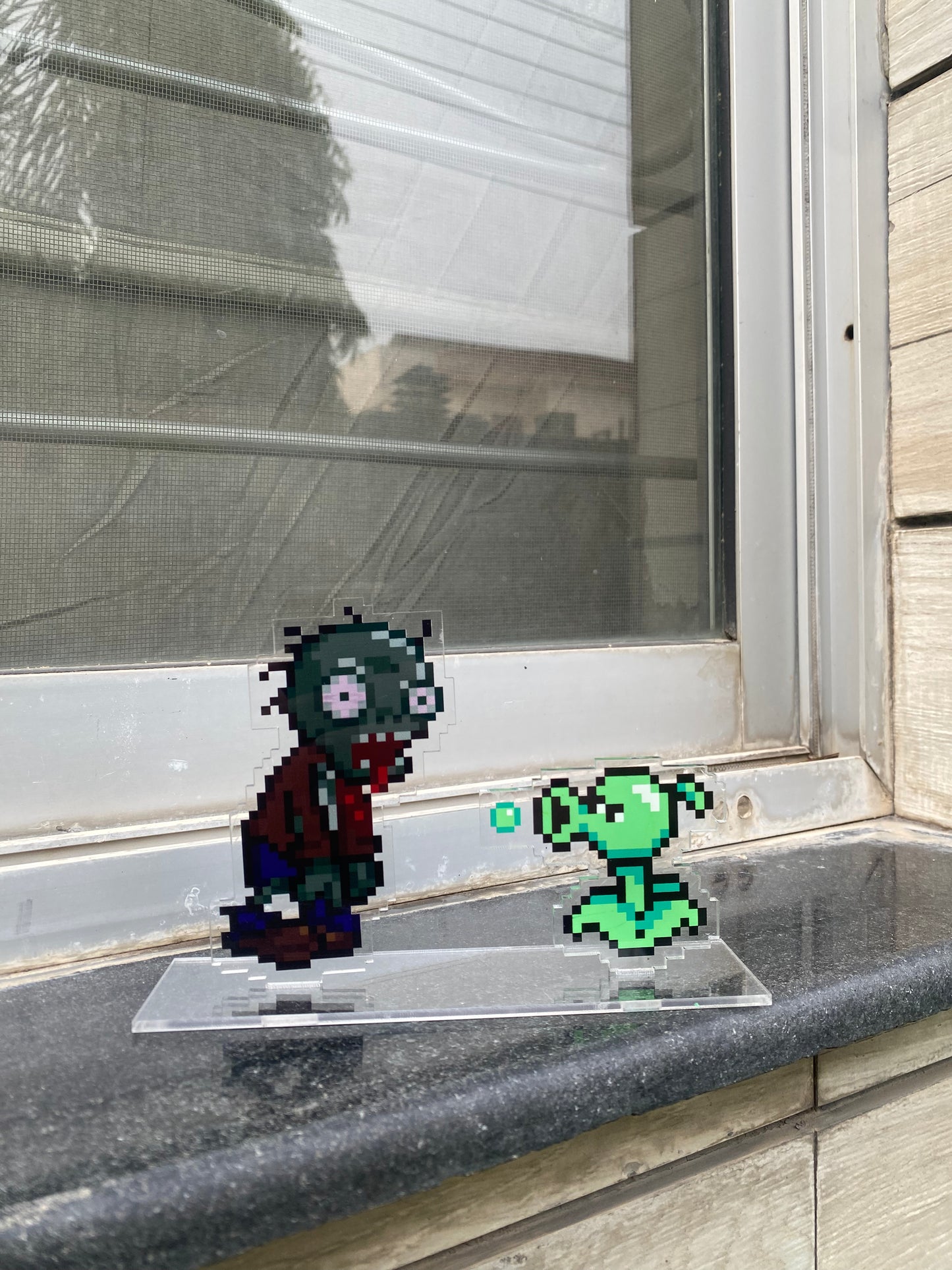 Plant vs Zombie standee